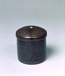 Krabice, čínština, západní dynastie Han, 206 př. nl-6 n. l. (lak)